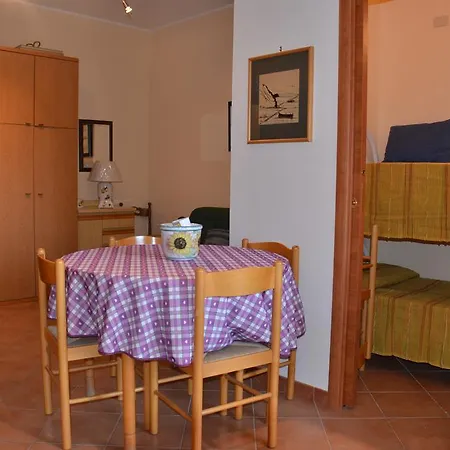 Appartamento Giardini Naxos Апартаменти Джардіні-Наксос