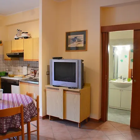 Appartamento Giardini Naxos Джардіні-Наксос