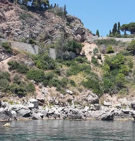 Appartamento Giardini Naxos Джардіні-Наксос