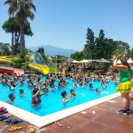 Appartamento Giardini Naxos Джардіні-Наксос